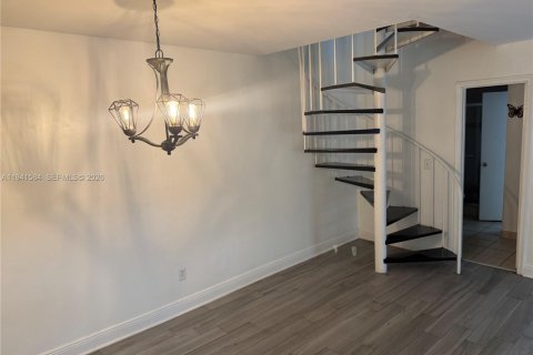 Copropriété à louer à Miami, Floride: 3 chambres, 131.92 m2 № 1998693 - photo 8