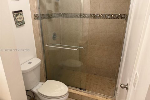 Copropriété à louer à Miami, Floride: 3 chambres, 131.92 m2 № 1998693 - photo 22