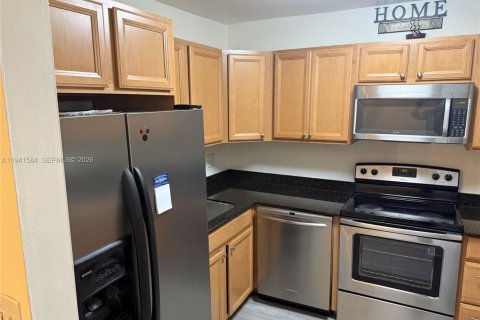 Copropriété à louer à Miami, Floride: 3 chambres, 131.92 m2 № 1998693 - photo 5