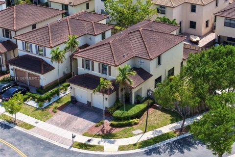 Villa ou maison à Cutler Bay, Floride 5 chambres, 270.9 m2 № 2185739