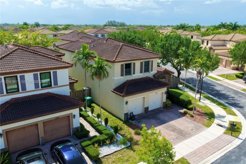 Villa ou maison à vendre à Cutler Bay, Floride: 5 chambres, 270.9 m2 № 2185739 - photo 3