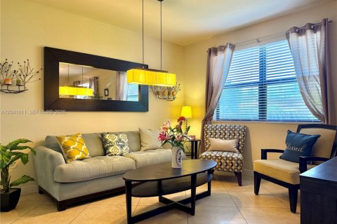 Villa ou maison à vendre à Cutler Bay, Floride: 5 chambres, 270.9 m2 № 2185739 - photo 15
