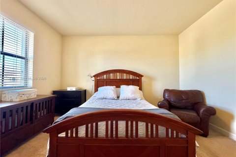 Villa ou maison à vendre à Cutler Bay, Floride: 5 chambres, 270.9 m2 № 2185739 - photo 18