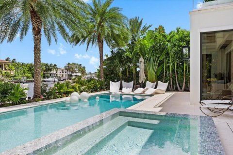 Casa en venta en Fort Lauderdale, Florida, 7 dormitorios, 742.1 m2 № 2083500 - foto 3