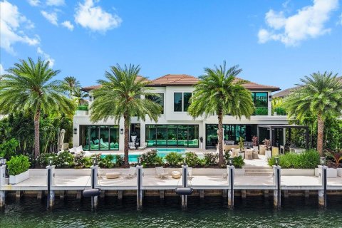 House in Fort Lauderdale, Florida 7 bedrooms, 742.1 sq.m. № 2083500