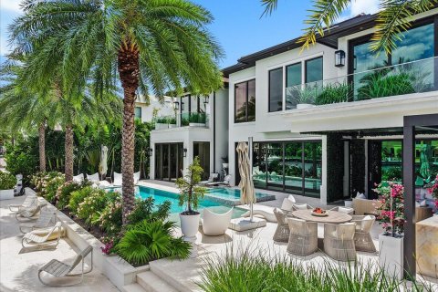 Casa en venta en Fort Lauderdale, Florida, 7 dormitorios, 742.1 m2 № 2083500 - foto 2