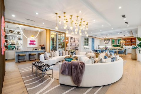 Casa en venta en Fort Lauderdale, Florida, 7 dormitorios, 742.1 m2 № 2083500 - foto 13