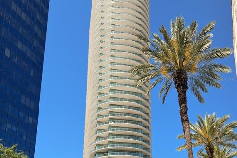 Condo à Saint Petersburg, Floride, 2 chambres  № 2140531
