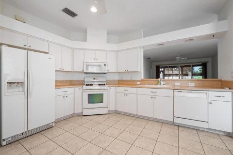 House in Leesburg, Florida 3 bedrooms, 129.69 sq.m. № 1308799 - photo 5