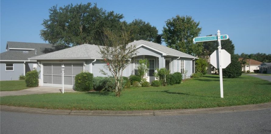 House in Leesburg, Florida 3 bedrooms, 129.69 sq.m. № 1308799