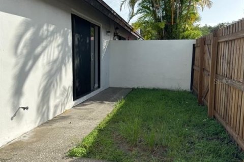 Casa en alquiler en Tampa, Florida, 2 dormitorios, 103.68 m2 № 1908567 - foto 18