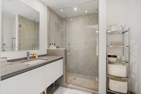 Copropriété à louer à Miami, Floride: 2 chambres, 117.52 m2 № 2416164 - photo 12