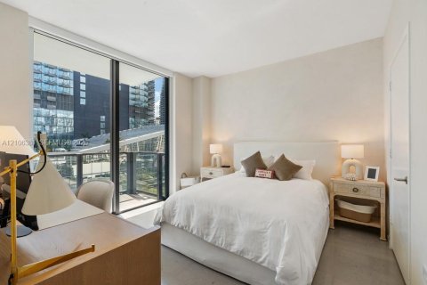 Copropriété à louer à Miami, Floride: 2 chambres, 117.52 m2 № 2416164 - photo 11