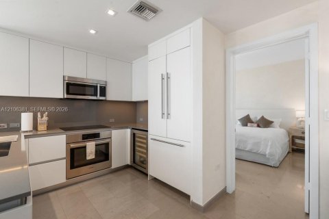 Copropriété à louer à Miami, Floride: 2 chambres, 117.52 m2 № 2416164 - photo 4