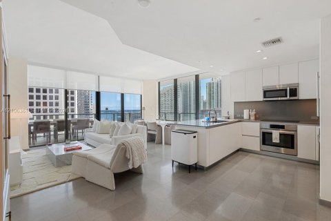 Copropriété à louer à Miami, Floride: 2 chambres, 117.52 m2 № 2416164 - photo 3