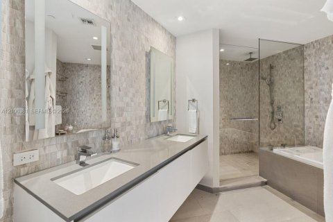 Copropriété à louer à Miami, Floride: 2 chambres, 117.52 m2 № 2416164 - photo 10