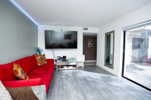Adosado en venta en St. Lucie, Florida, 2 dormitorios, 118.36 m2 № 2078292 - foto 5