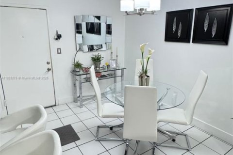 Copropriété à vendre à Miami, Floride: 2 chambres, 83.61 m2 № 1814733 - photo 4