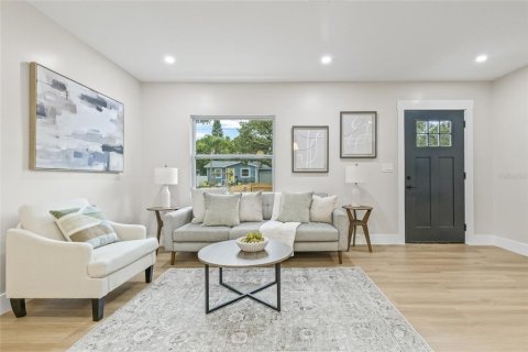 Villa ou maison à louer à Saint Petersburg, Floride: 3 chambres, 130.71 m2 № 1832118 - photo 5