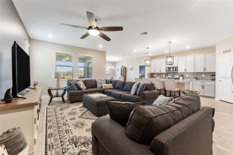 House in Wesley Chapel, Florida 4 bedrooms, 203.64 sq.m. № 1519227 - photo 14