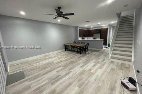 Touwnhouse à vendre à Davie, Floride: 3 chambres, 157.56 m2 № 1946509 - photo 13