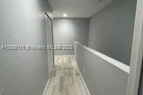 Touwnhouse à vendre à Davie, Floride: 3 chambres, 157.56 m2 № 1946509 - photo 17