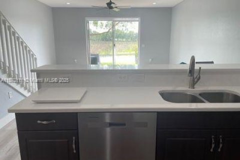 Touwnhouse à vendre à Davie, Floride: 3 chambres, 157.56 m2 № 1946509 - photo 7