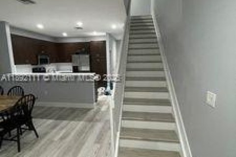 Touwnhouse à vendre à Davie, Floride: 3 chambres, 157.56 m2 № 1946509 - photo 16