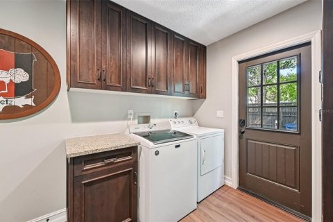 Villa ou maison à vendre à Sarasota, Floride: 3 chambres, 263.29 m2 № 1789484 - photo 21