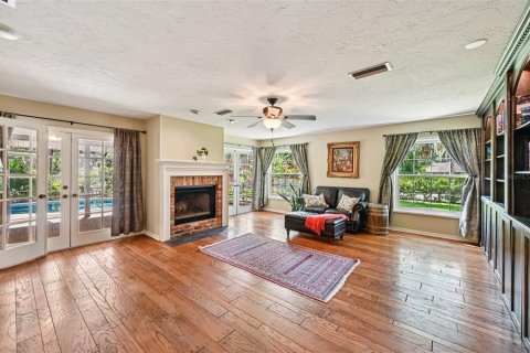 Villa ou maison à vendre à Sarasota, Floride: 3 chambres, 263.29 m2 № 1789484 - photo 6