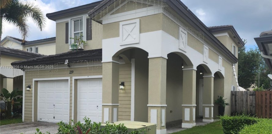 Villa ou maison à Homestead, Floride 4 chambres, 217.95 m2 № 1937698