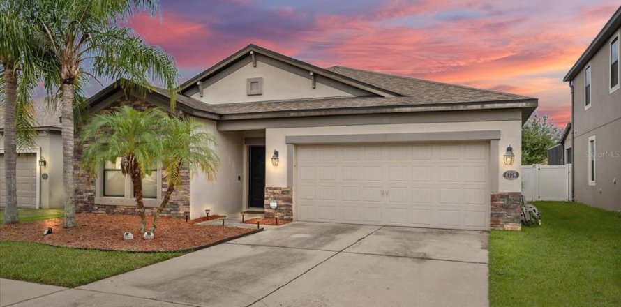 Casa en Tampa, Florida 3 dormitorios, 162.86 m2 № 1911939