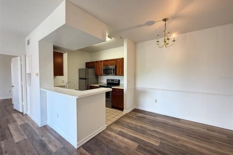Copropriété à louer à Orlando, Floride: 2 chambres, 96.71 m2 № 2155688 - photo 4