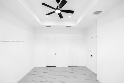 House in Lehigh Acres, Florida 3 bedrooms, 108.7 sq.m. № 2251847 - photo 12