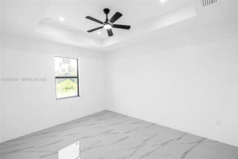 House in Lehigh Acres, Florida 3 bedrooms, 108.7 sq.m. № 2251847 - photo 11