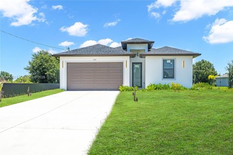 House in Lehigh Acres, Florida 3 bedrooms, 108.7 sq.m. № 2251847