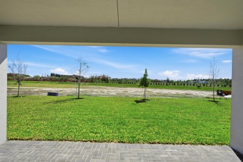 House in Port St. Lucie, Florida 3 bedrooms, 209.59 sq.m. № 2088037 - photo 26