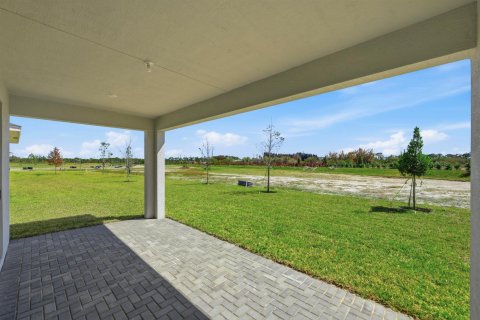 House in Port St. Lucie, Florida 3 bedrooms, 209.59 sq.m. № 2088037 - photo 27