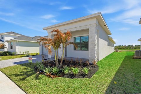 House in Port St. Lucie, Florida 3 bedrooms, 209.59 sq.m. № 2088037 - photo 3