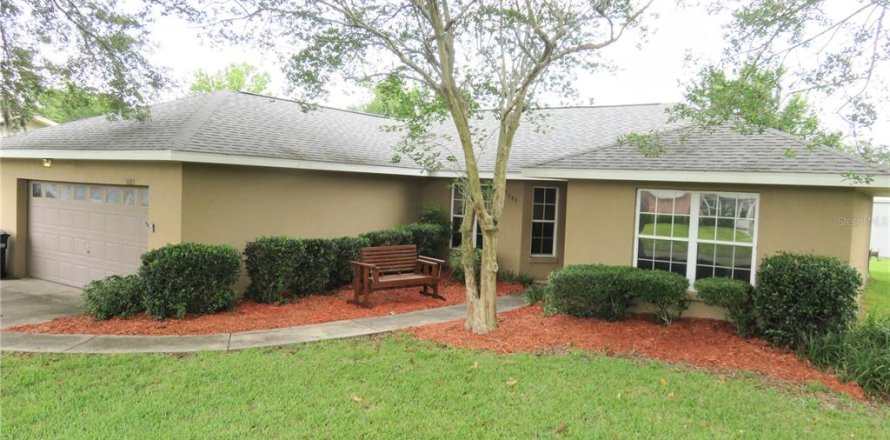 House in Ocala, Florida 3 bedrooms, 143.63 sq.m. № 1772867