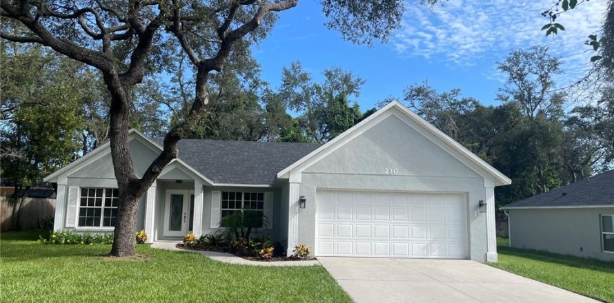 Casa en Minneola, Florida 3 dormitorios, 150.32 m2 № 1908629