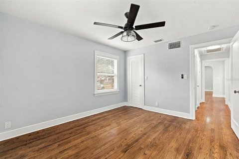 Villa ou maison à louer à Saint Petersburg, Floride: 2 chambres, 104.05 m2 № 2403172 - photo 27