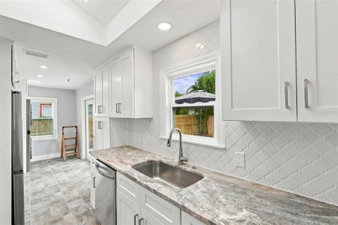 Villa ou maison à louer à Saint Petersburg, Floride: 2 chambres, 104.05 m2 № 2403172 - photo 20