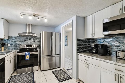 Villa ou maison à vendre à Port Richey, Floride: 3 chambres, 132.48 m2 № 1914142 - photo 7