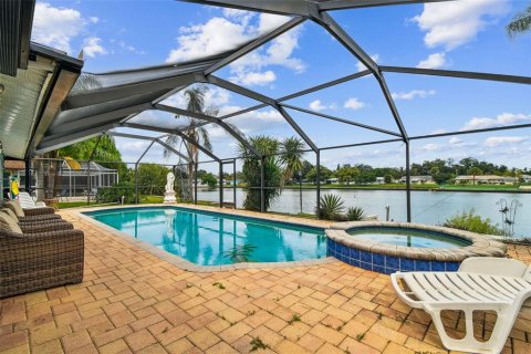 Villa ou maison à vendre à Port Richey, Floride: 3 chambres, 132.48 m2 № 1914142 - photo 18