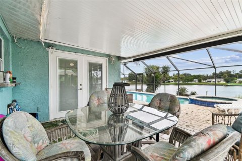 Villa ou maison à vendre à Port Richey, Floride: 3 chambres, 132.48 m2 № 1914142 - photo 17