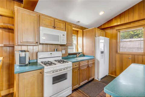 Commercial property in Daytona Beach, Florida 5 bedrooms, 306.58 sq.m. № 2390931 - photo 30