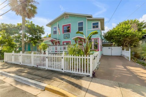 Commercial property in Daytona Beach, Florida 5 bedrooms, 306.58 sq.m. № 2390931 - photo 4