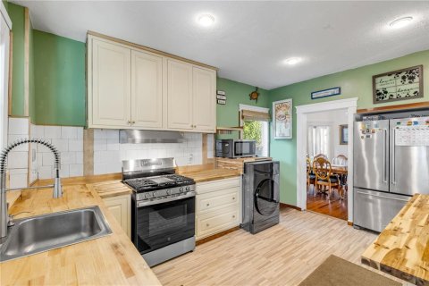Commercial property in Daytona Beach, Florida 5 bedrooms, 306.58 sq.m. № 2390931 - photo 13
