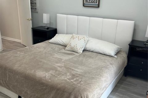 Condo in Clearwater, Florida, 1 bedroom  № 1918749 - photo 17
